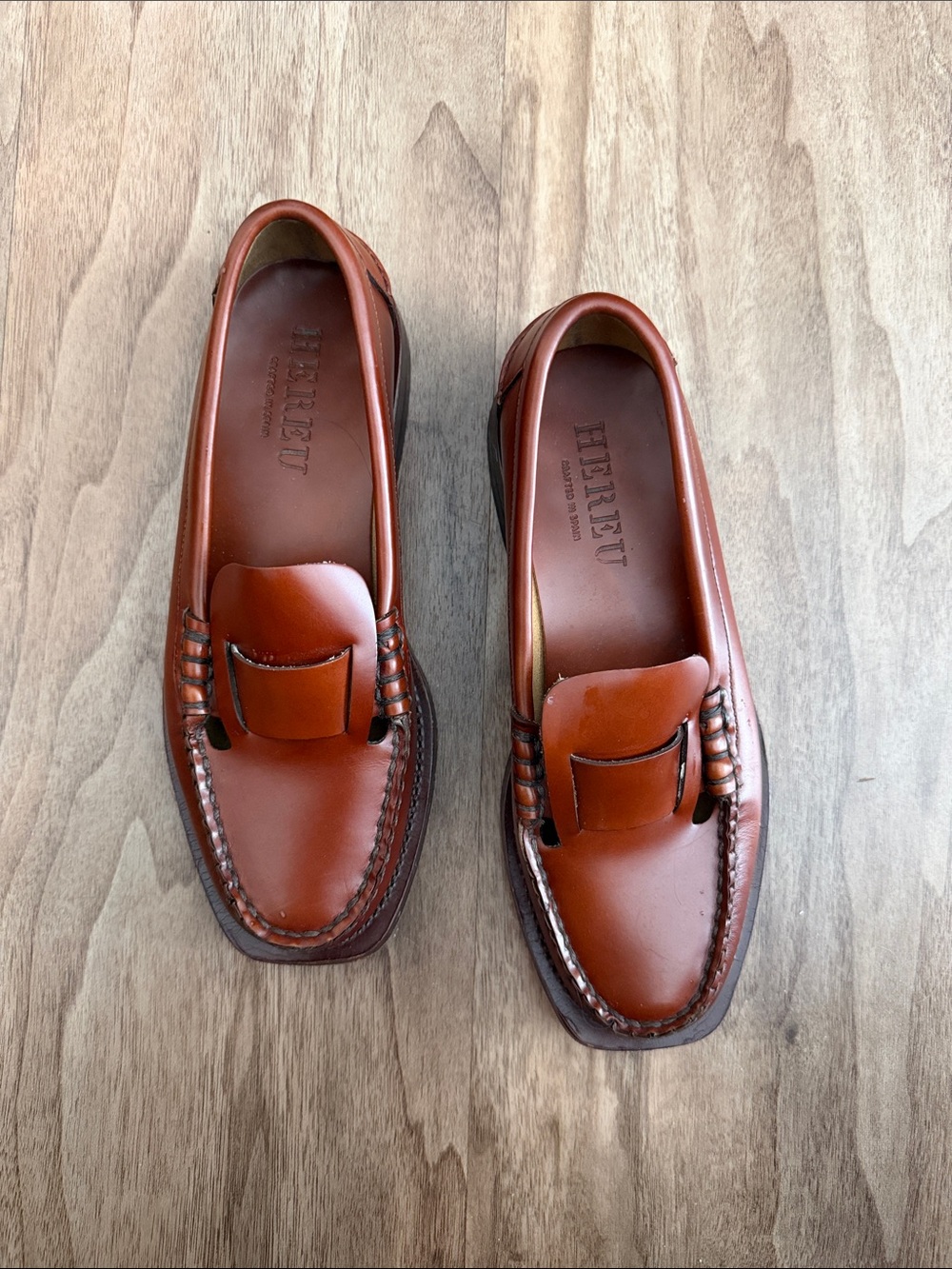 Here’s Sineu Women’s Classic Penny Loafers in Chestnut Brown
